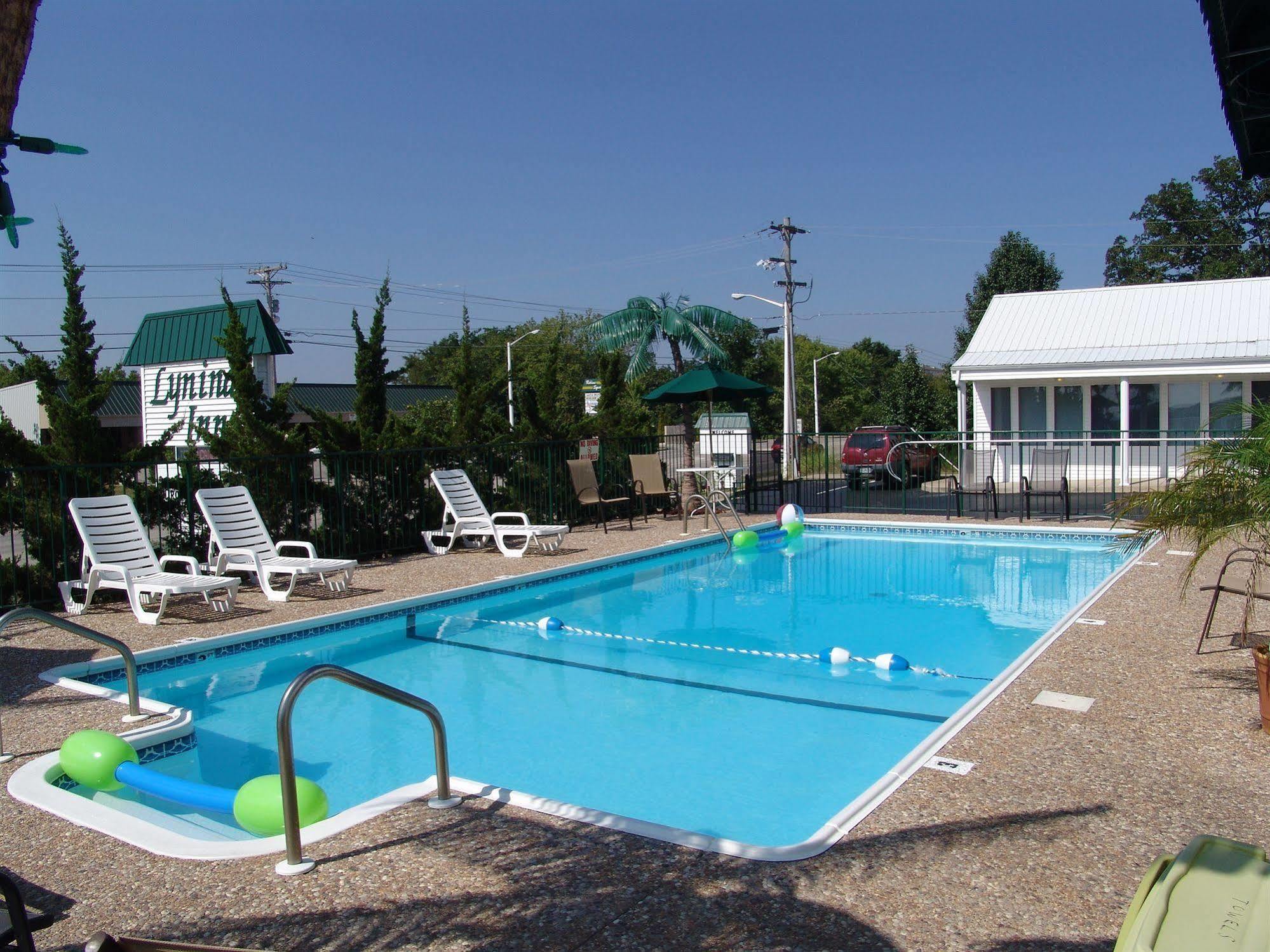 Super 8 By Wyndham Branson - Shepherd Of The Hills Exwy Exterior photo